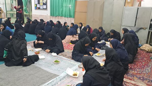 افطار و محفل انس با قرآن در ماه میهمانی خدا در گناباد