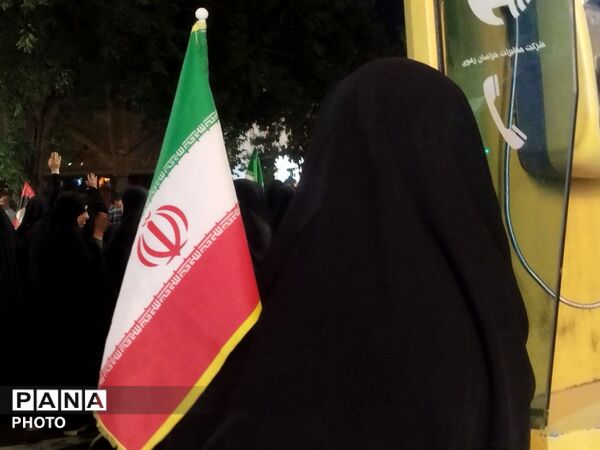 حضور  پر شور مردم در برنامه‌های شبانه حسینیه امام خمینی نیشابور
