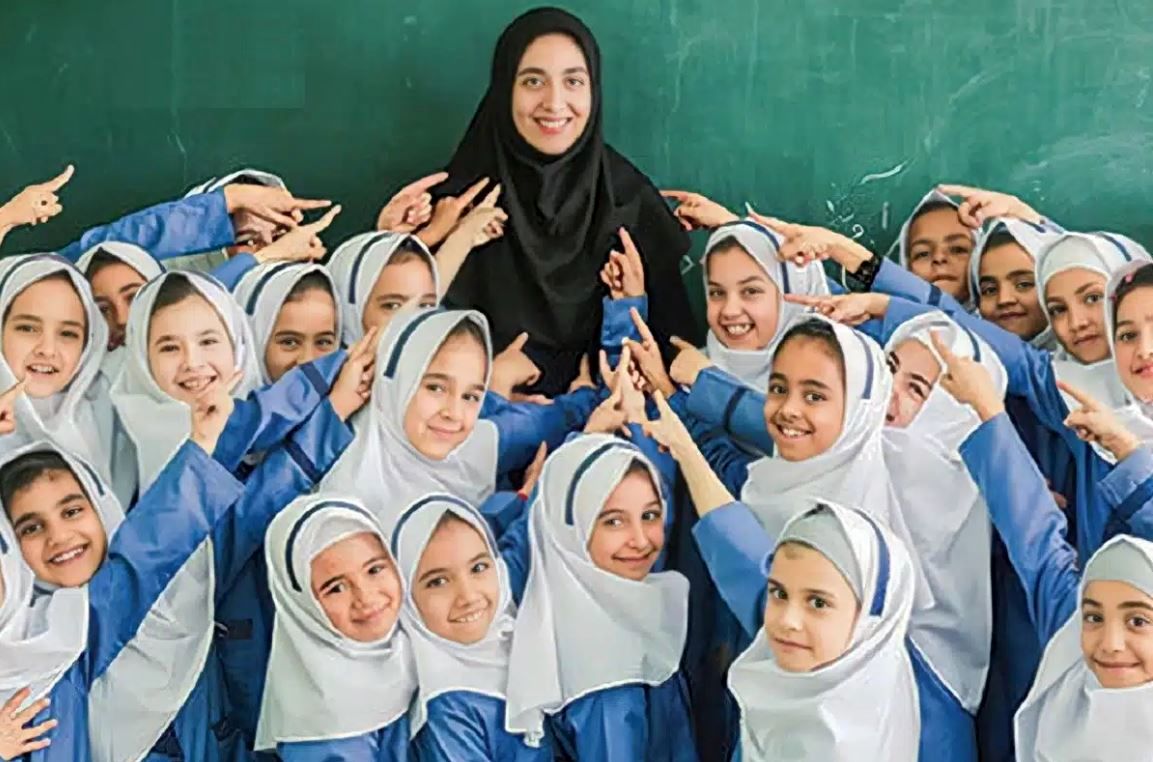 بزرگداشت مقام معلم در قاب تلویزیون