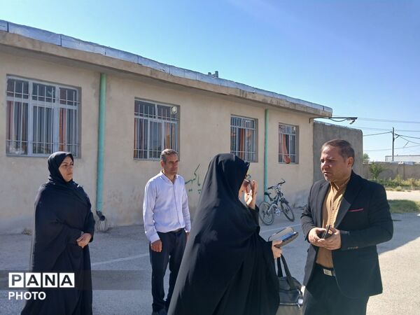 بازدید کارشناسان استانی از روند اجرایی پروژه مهر شهرستان درگزین 