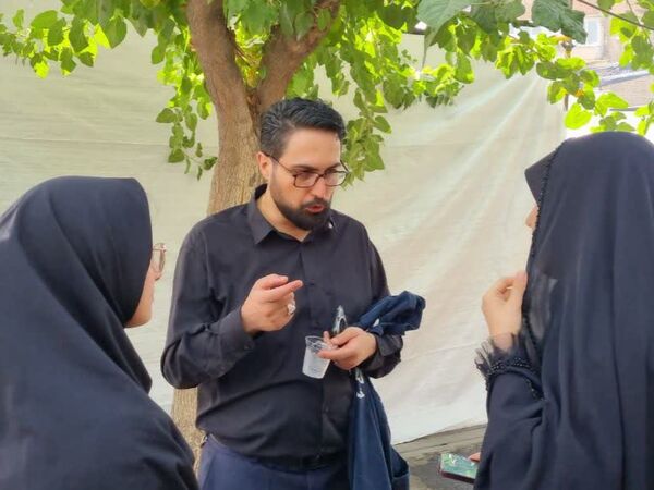  حضور پرشور اقشار مختلف جامعه در پیاده‌روی معنوی