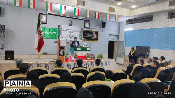 نگاهی به دیدار مدیرکل آموزش و پرورش استان لرستان با فرهنگیان شهر معمولان 