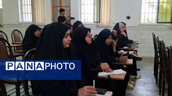 همایش کوله پشتی روایت جهاد در کهک 