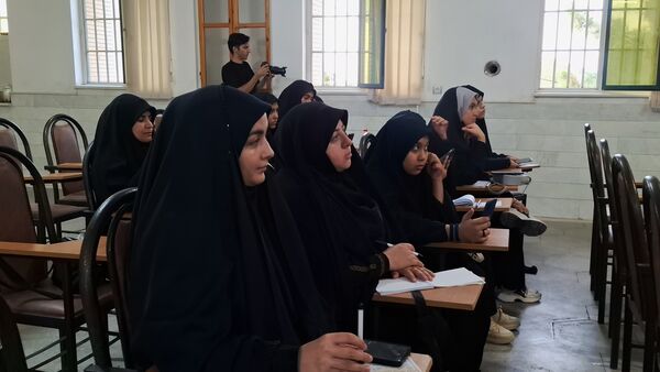 همایش کوله پشتی روایت جهاد در کهک 