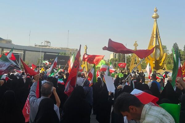راهپیمایی جان‌فدایان ایران در شیراز - 1
