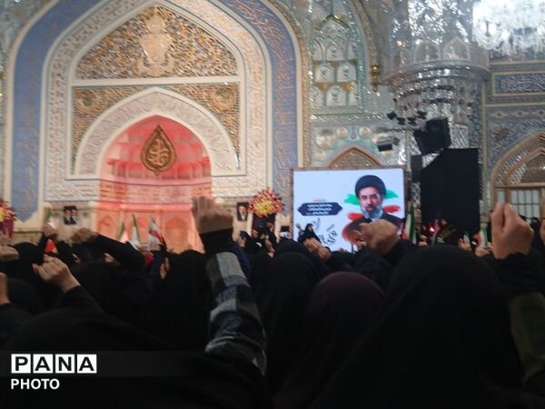 اجتماع بیعت بانوان با رهبر انقلاب اسلامی  در حرم مطهر رضوی