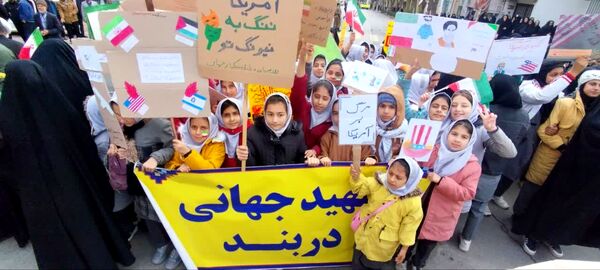 راهپیمایی روز13 آبان در شهر کلات برگزار شد