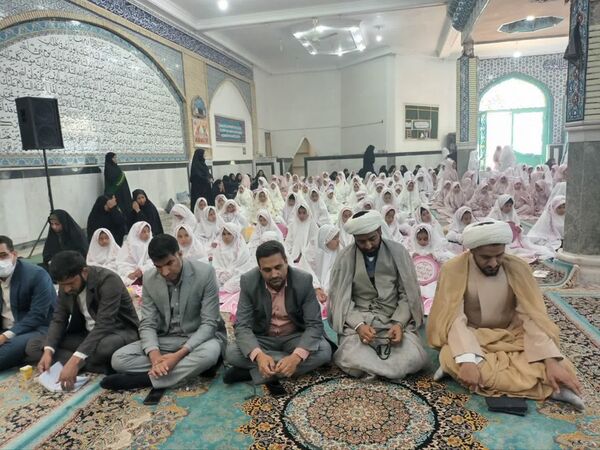 جشن تکلیف دانش‌آموزان دختر شهرستان فهرج 