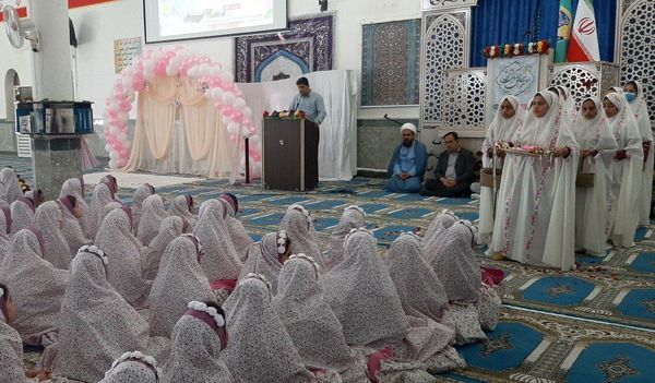 جشن تکلیف دختران دانش‌آموز پارسیان