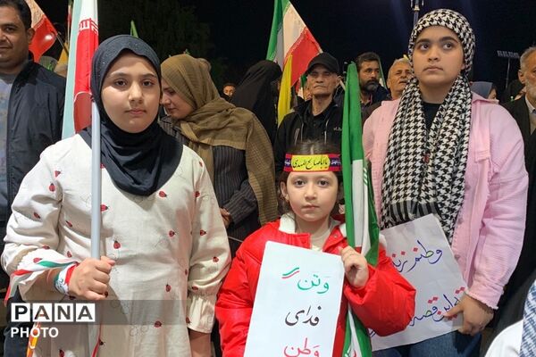 اجتماع و رزمایش دختران جان فدای ایران در میدان نماز شهرری 