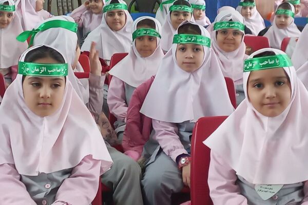 جشن نیمه شعبان و فجر با شور پیشتازان در مدرسه شهید جواد سرافراز