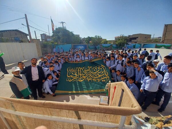 یادواره شهدا دانش آموز در دبیرستان نمونه مرحوم طاووسی شهرستان خلیل آباد 