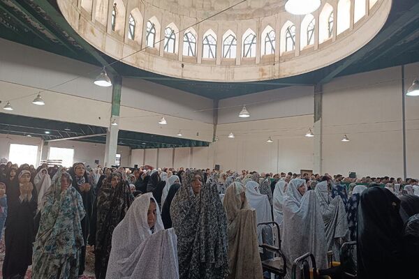 نماز عبادی سیاسی جمعه در مصلی شهر قیامدشت