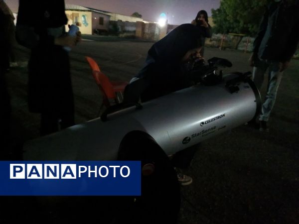 رصد آموزشی ماه در مدرسه حضرت فاطمه(س) میناب؛ گامی برای پرورش استعدادهای نجومی