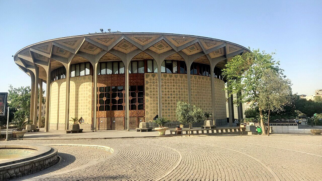 حمید نیلی: محیط پیرامون تئاترشهر پاکسازی شد
