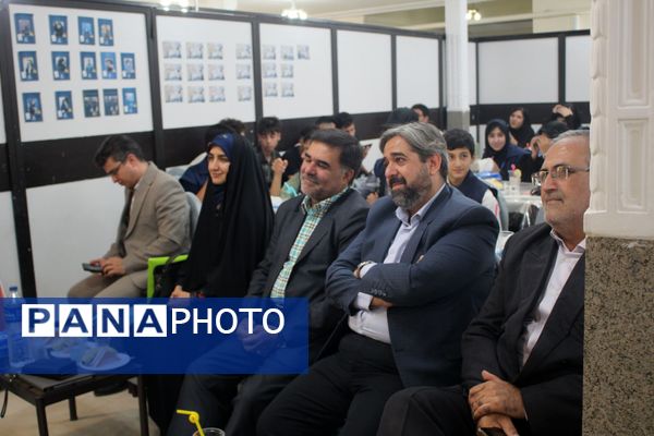 آیین تجلیل از طلایه‌داران پانایی خبر در همدان 