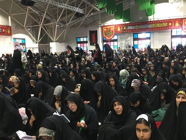 برپایی مراسم دعای عرفه در گلستان شهدای اصفهان