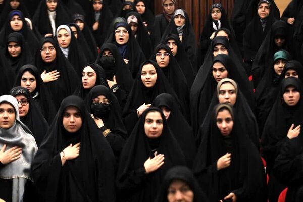 همایش تقدیر از مادران و همسران شهدا در دانشگاه قم