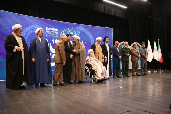 اولین اجلاس نماز با عنوان نماز نسل‌نو و رسالت ما در کاشان