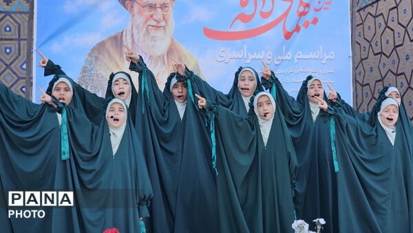 مراسم ملی «میهمان لاله‌ها» در گلزار شهدای خواجه‌ربیع