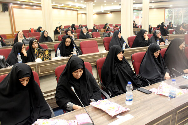 همایش معلم ماندگار در قم