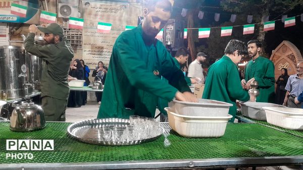 چایخانه فاطمه الزهرا(س) در هفتادونهمین شب از اجتماعات مردمی در مسجدجامع نیشابور