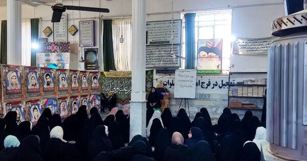 اعتکاف دانش آموزی در مسجد جامع روستای دهنو شهرستان خلیل آباد