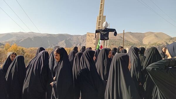 ۱۳ آبان؛ روایت ایستادگی نسل‌ها در مارکده