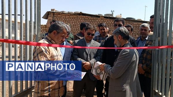 آیین افتتاحیه و کلنگ‌زنی پروژه‌های عمرانی در شهرستان خلیل آباد