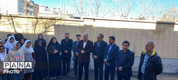 افتتاحیه کافه دخترانه «بابونه» در شهرکرد