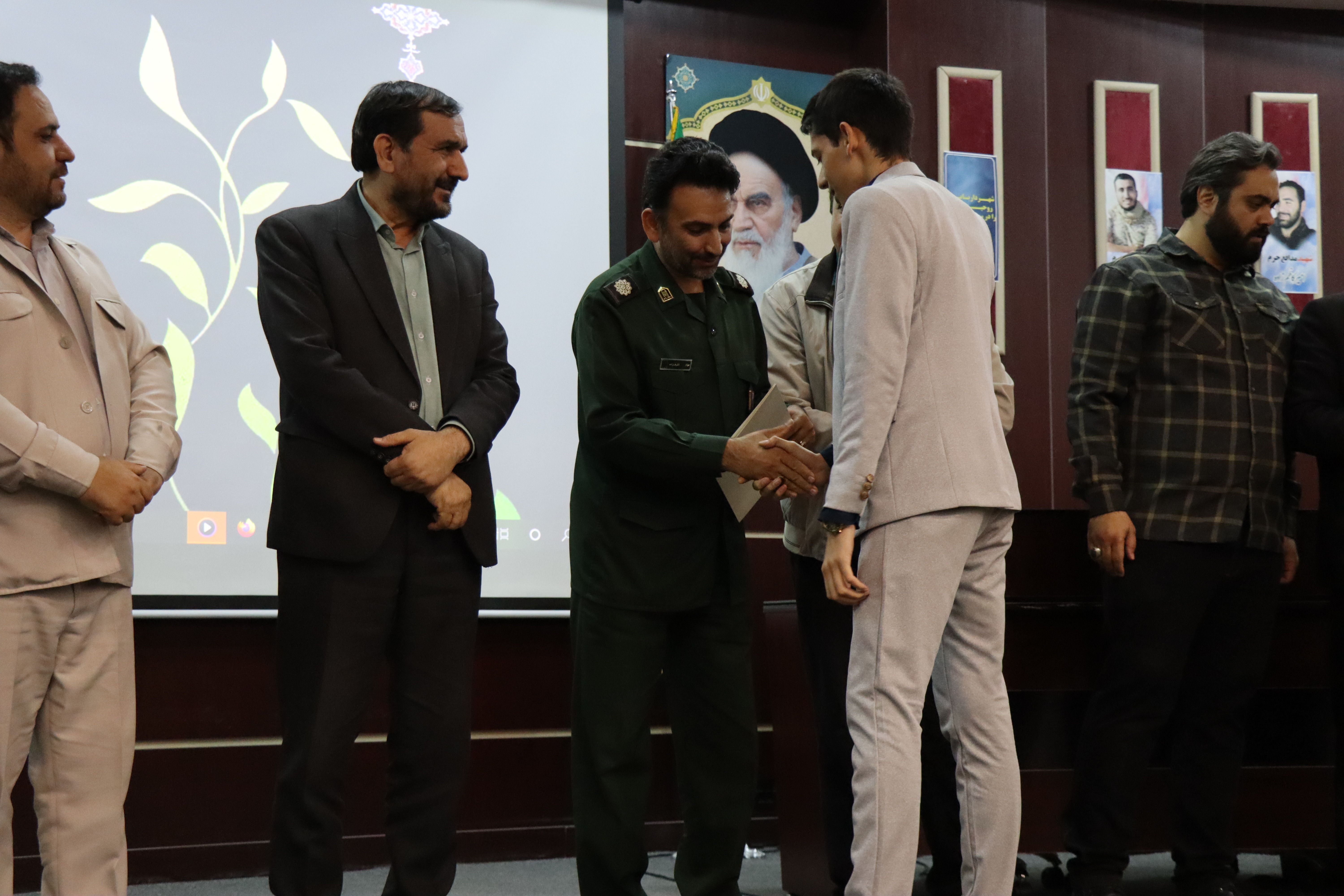 برگزاری اولین یادواره شهدای هنرمند در پاکدشت 