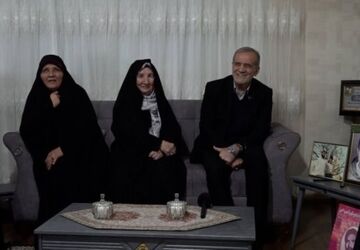 دیدار رئیس‌جمهور پزشکیان با خانواده سه شهید بجنوردی