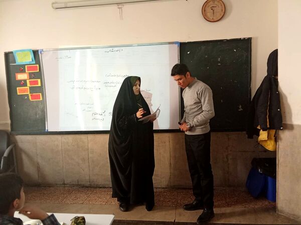 بازدید مسئولان وزارتی آموزش و پرورش شهرستان‌های تهران از مدرسه شهید رجایی شهر قدس 