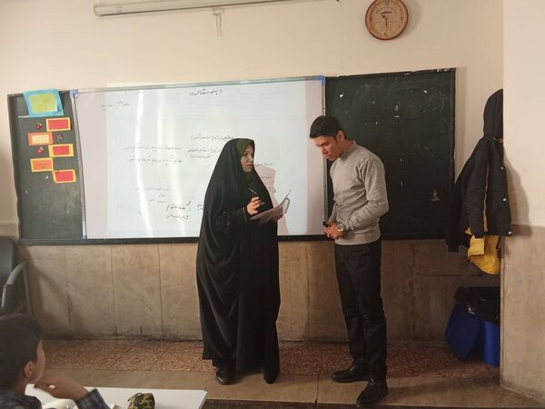 بازدید مسئولان وزارتی آموزش و پرورش شهرستان‌های تهران از مدرسه شهید رجایی شهر قدس 