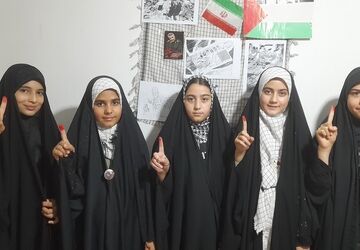 گفت‌وگو خبرنگار پانا با دانش‌آموزان در رابطه با شخصیت شهید فهمیده