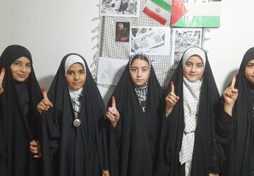 گفت‌وگو خبرنگار پانا با دانش‌آموزان در رابطه با شخصیت شهید فهمیده