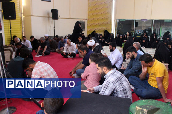 زمزمه عاشقانه دعای عرفه در یادمان 14 شهید گمنام کوه خضر نبی(ع)