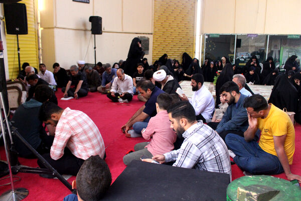 زمزمه عاشقانه دعای عرفه در یادمان 14 شهید گمنام کوه خضر نبی(ع)
