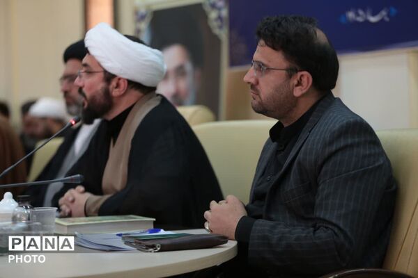 نشست خبری تشریح برنامه‌های دهه کرامت در قم