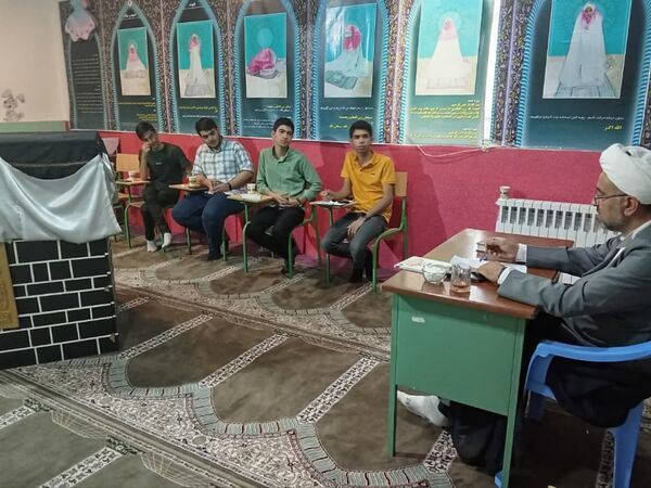 حضور دانش‌آموزان منتخب مسابقات قرآن، عترت و نماز در دومین کارگاه توانمندسازی
