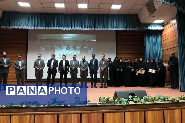 برگزاری جلسه مدیران با حضور فعال مسئولان آموزش و پرورش و اداره کل شهرستانهای تهران در ناحیه دو شهرری