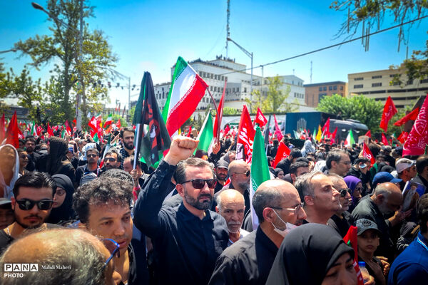 مراسم تشییع پیکر مطهر رهبر شهید انقلاب در تهران - 3