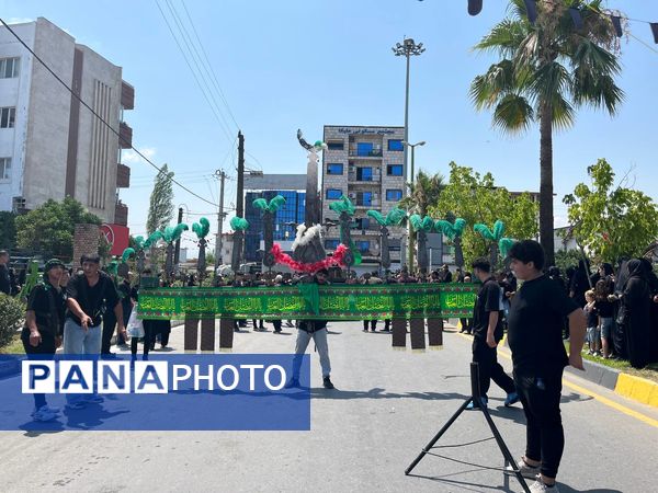 عاشورای حسینی در نور