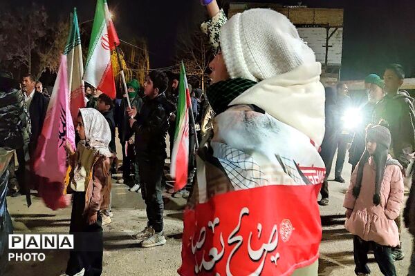 کودکان پای کار ایران در تجمعات مردمی شهر بار