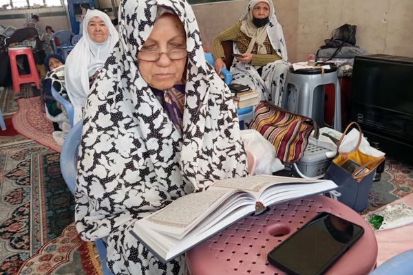 اوج دعا و تَضَرُّع در آخرین روز اعتکاف 