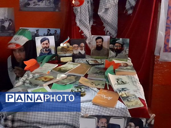 نمایشگاه دختران آفتاب در دوره اردوهای متمرکز شهر تهران