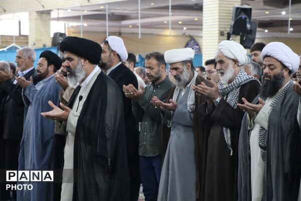 از صفوف بندگی تا قاب دوربین؛ جلوه باشکوه وحدت در نماز جمعه 