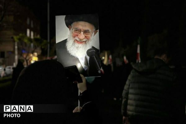 اندیشه، تجلیِ عشق و آمادگی؛ شب‌هایِ بیعت، نورِ امید در دلِ ایران
