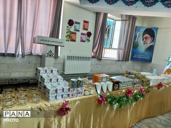 مراسم جشن ممتازین در دبیرستان شاهد هاجر کاشمر