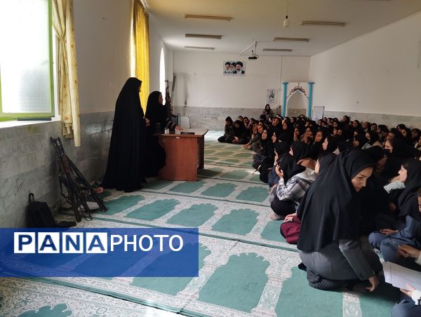 آموزش آمادگی دفاعی در سطح مدارس شهر آشخانه